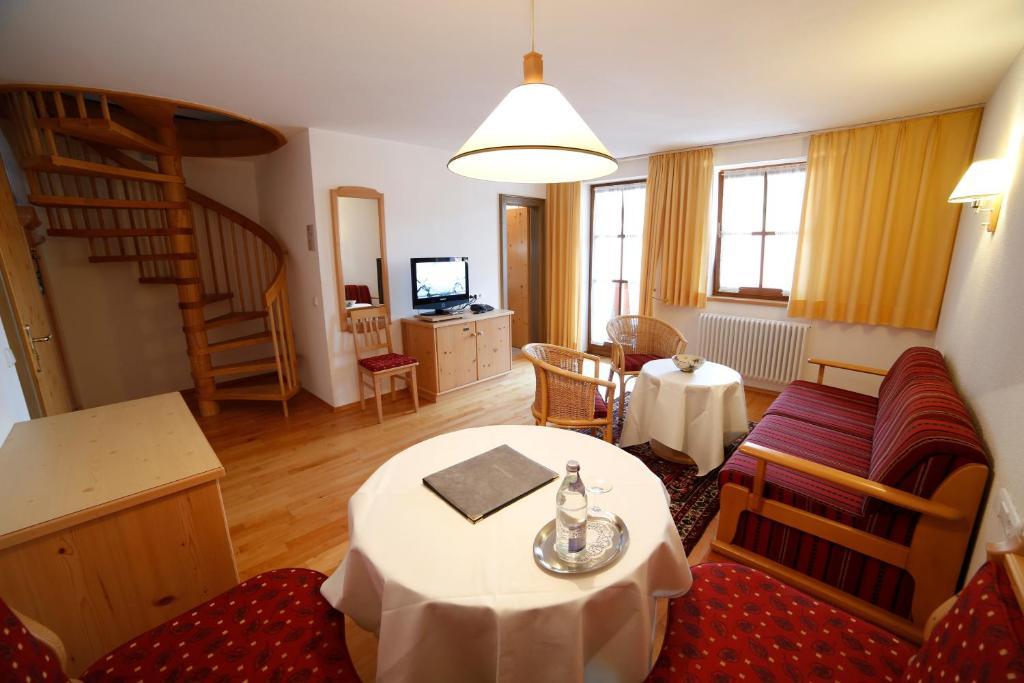 Hotel Oberschmied Reit im Winkl Room photo