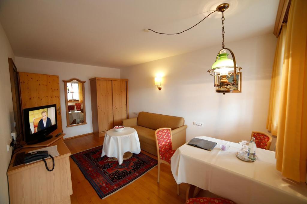 Hotel Oberschmied Reit im Winkl Room photo